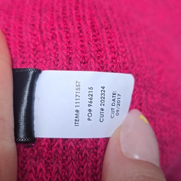 Torrid  Pullover Off-Shoulder Sweater, RED holiday 3x - Picture 9 of 10